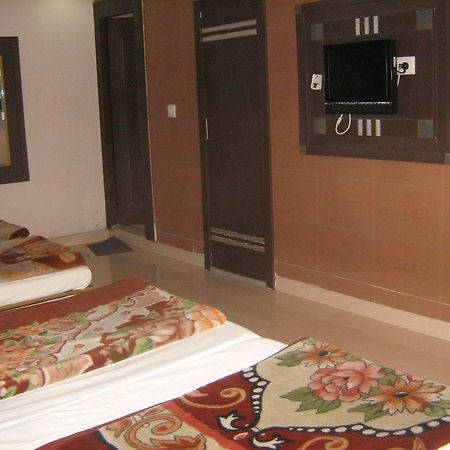Hotel Gyan Haridwār Esterno foto