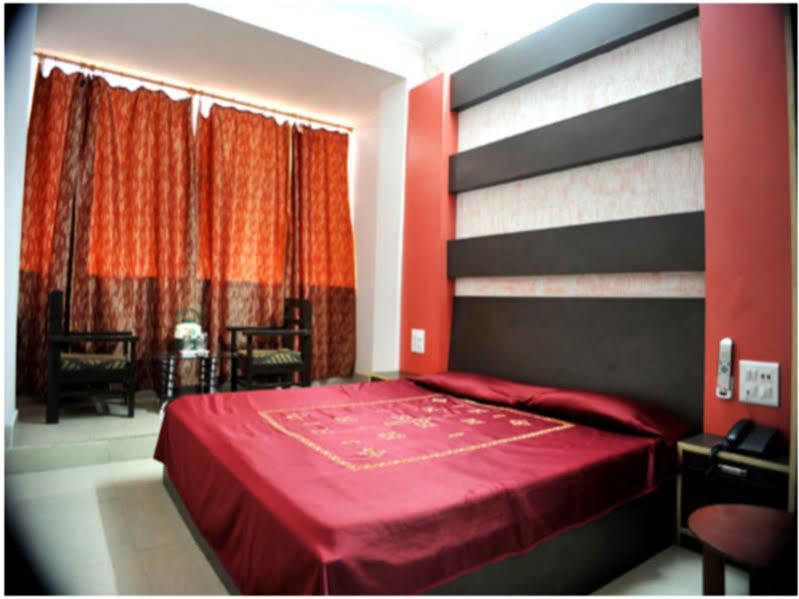 Hotel Gyan Haridwār Esterno foto