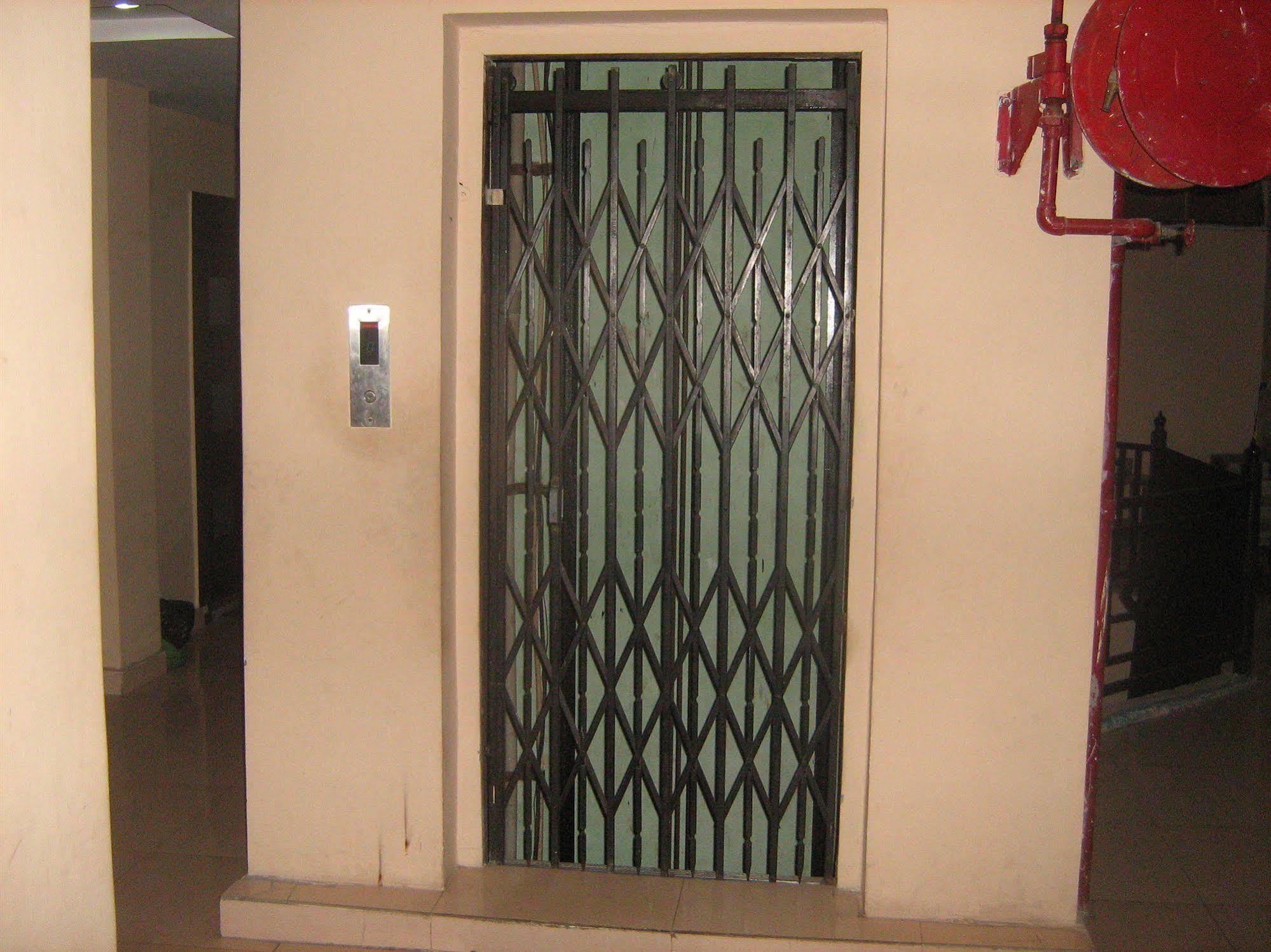 Hotel Gyan Haridwār Esterno foto